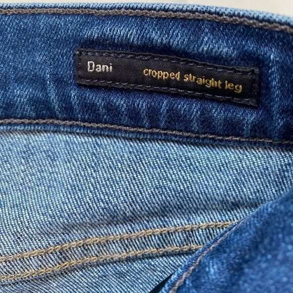 Citizens of Humanity Dani Crop Straight Leg Jean in Dark Wash - Picture 11 of 12
